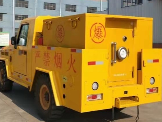 江干凯龙爆破器材运输车：保障爆破任务的安全运行